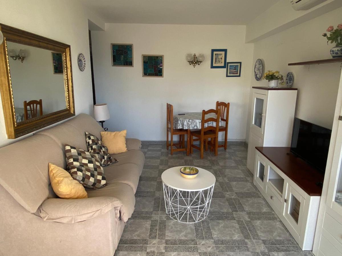 Cozy Apartment With First Line Seaview In Perfect Location, Near The Marina Benalmádena Exterior photo