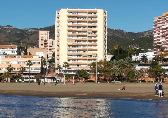 Cozy Apartment With First Line Seaview In Perfect Location, Near The Marina Benalmádena Exterior photo